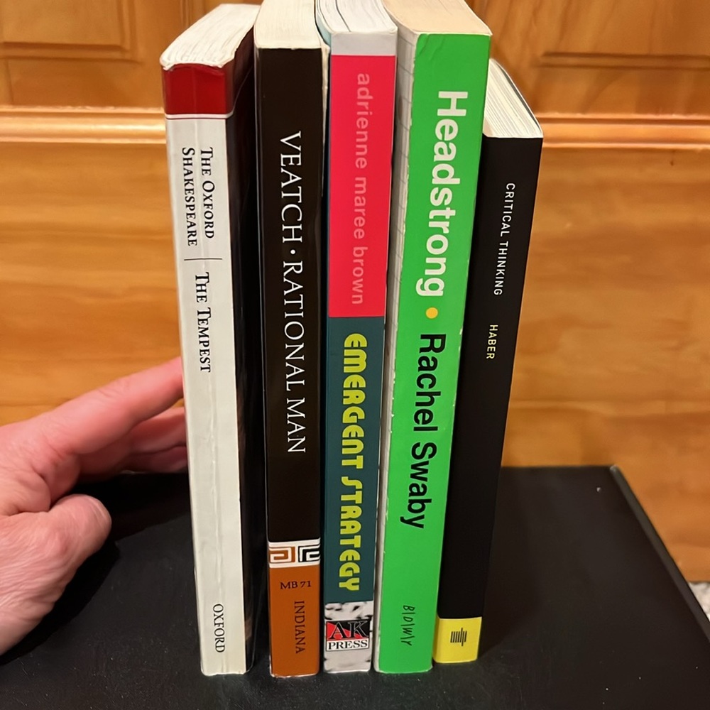 5 Book Bundle - Picture 2 of 8